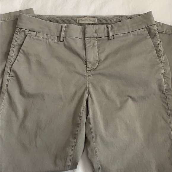 Banana Republic Straight Crop Chinos - Picture 2 of 4